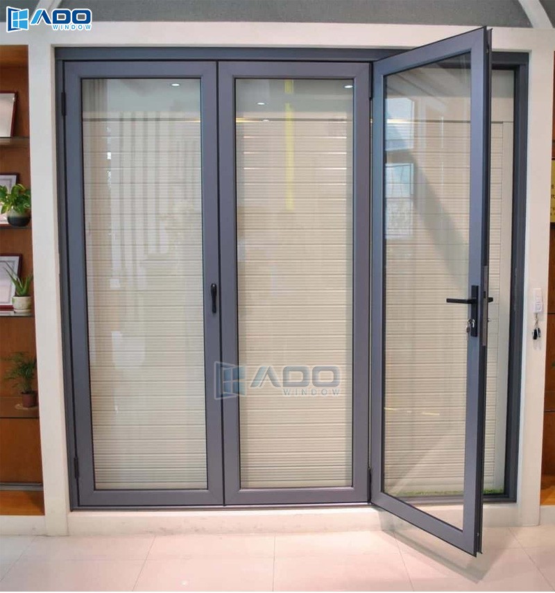 Có nên chọn cửa nhôm độ dày mỏng để tiết kiệm chi phí cho căn hộ hay không?